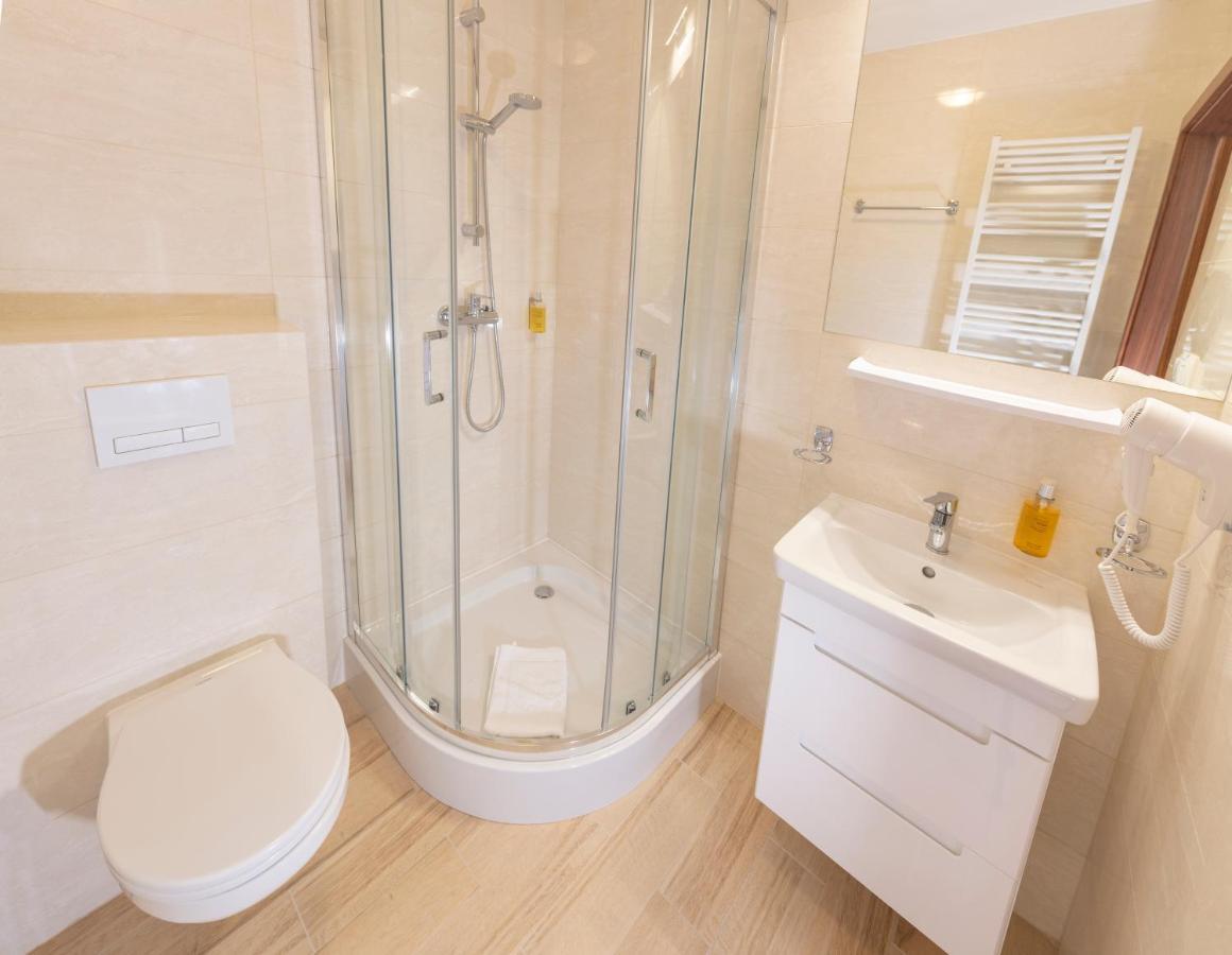 Hotel Mona Lisa Wellness & Spa 科沃布热格 外观 照片