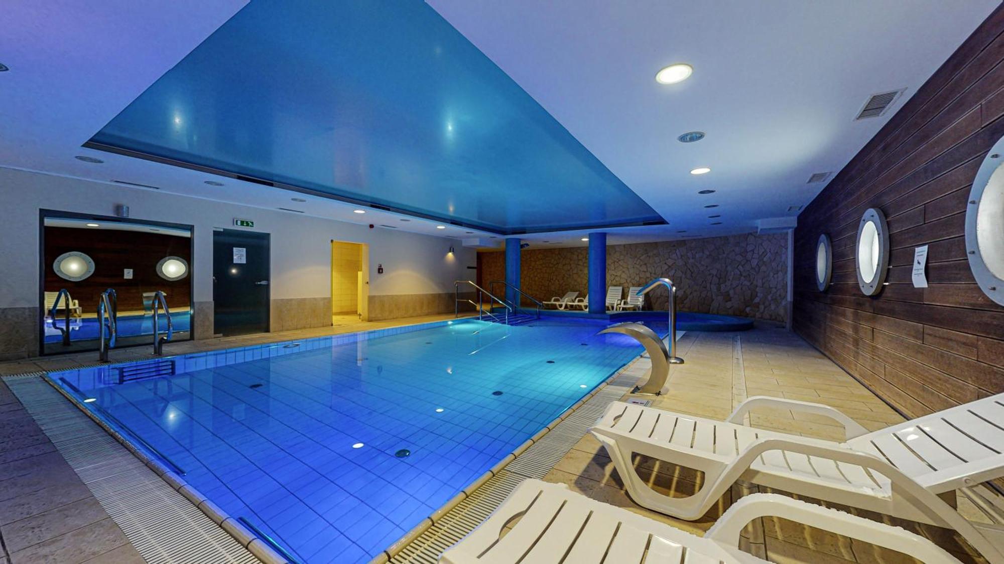 Hotel Mona Lisa Wellness & Spa 科沃布热格 外观 照片