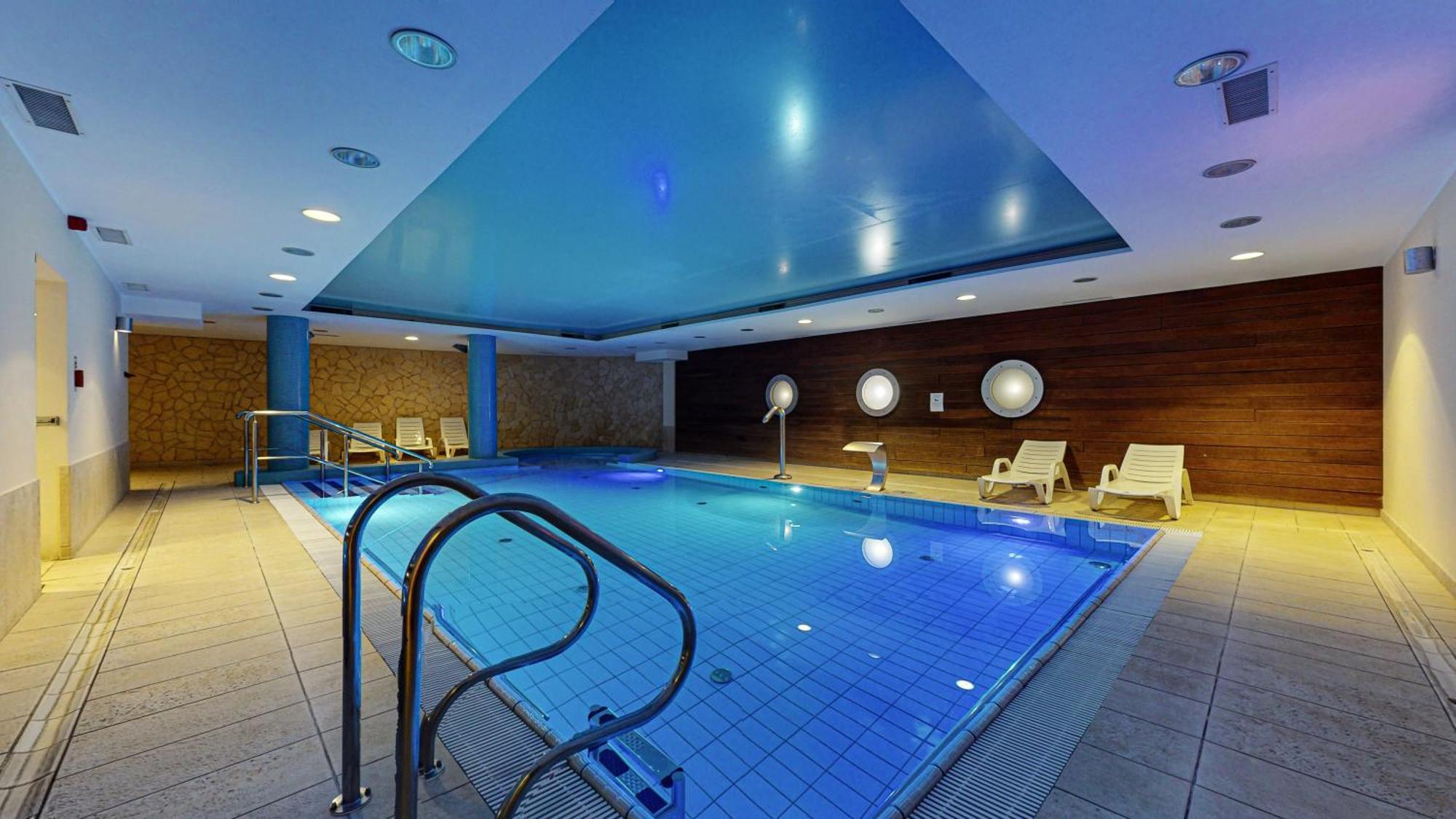 Hotel Mona Lisa Wellness & Spa 科沃布热格 外观 照片
